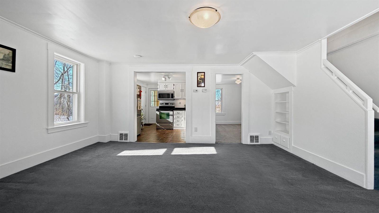 6 Dudley Street, Presque Isle, ME 04769