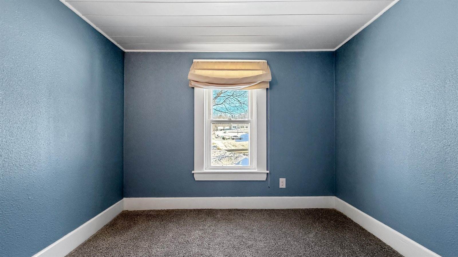 6 Dudley Street, Presque Isle, ME 04769