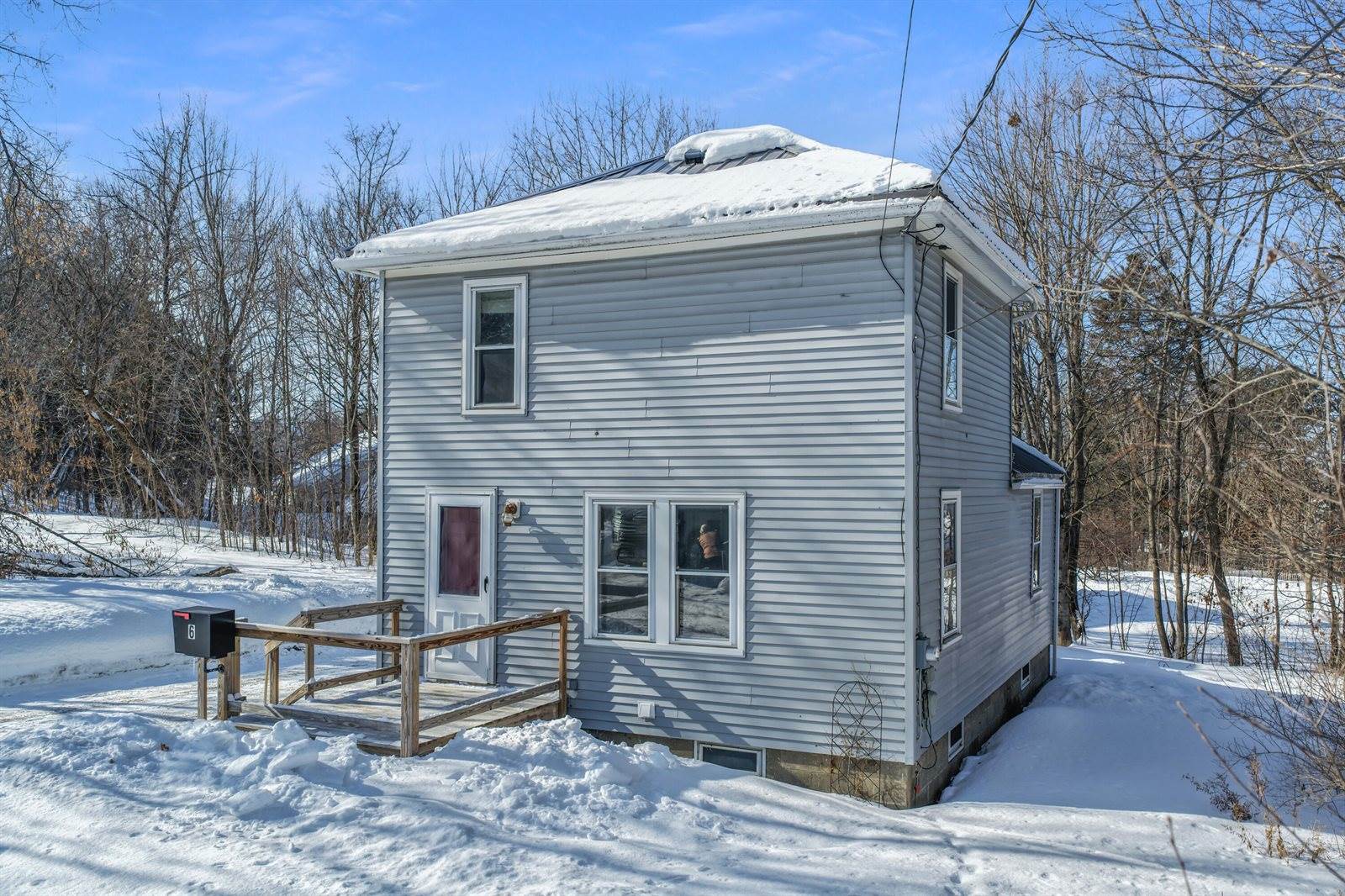 6 Dudley Street, Presque Isle, ME 04769