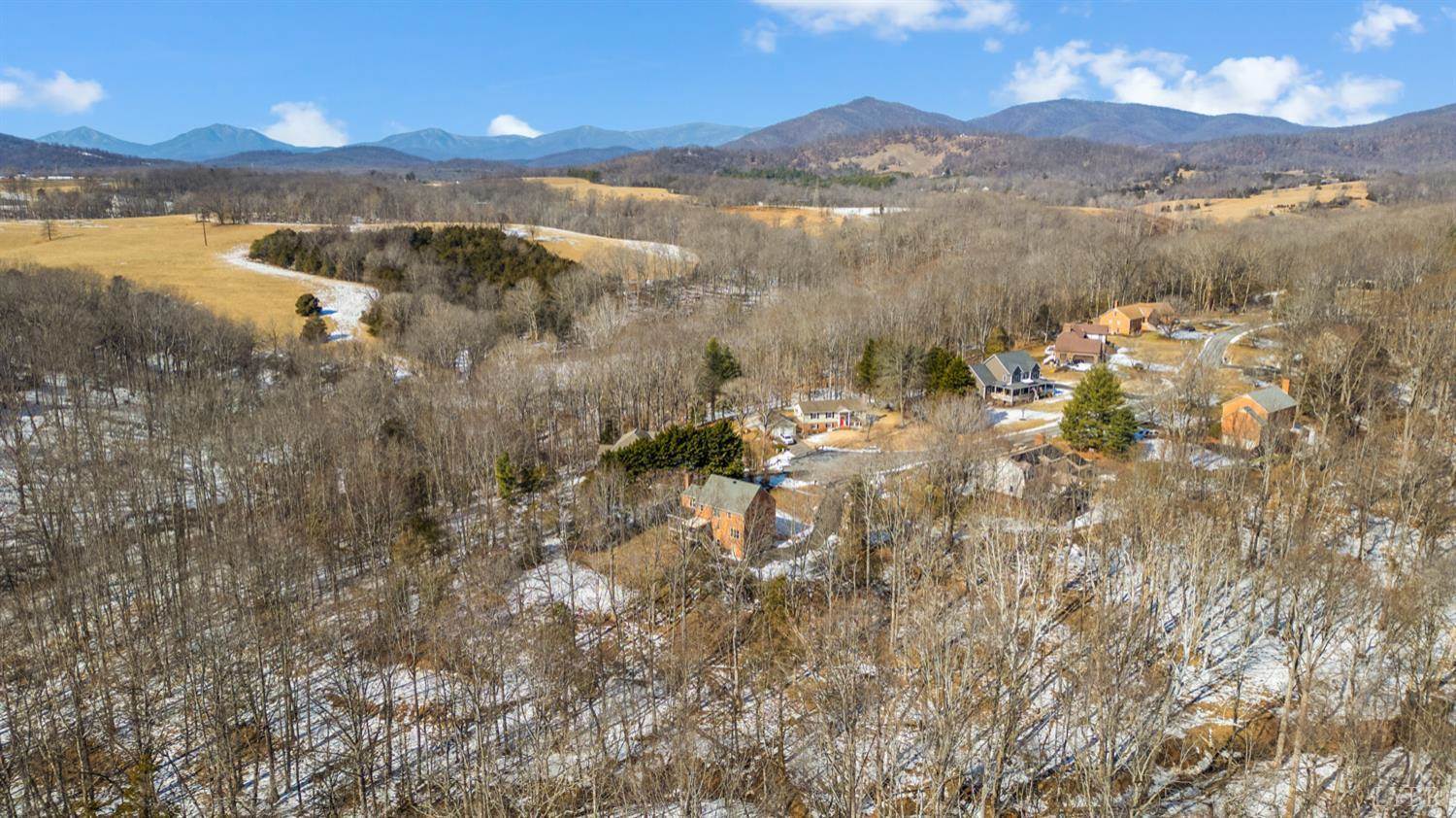 109 Deertrack Drive, #23, Forest, VA 24551