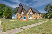 1020 East 12th Ave, Winfield, KS 67156