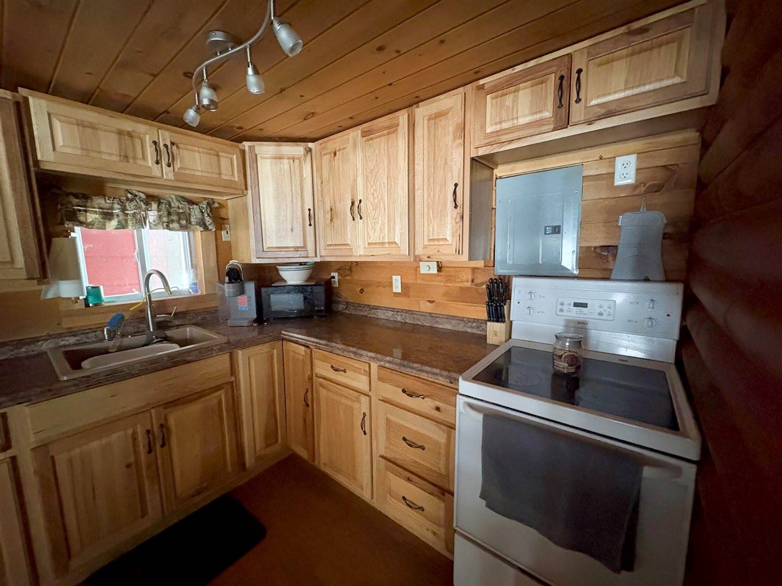 325 Egg Pond Road, Lincoln, ME 04457