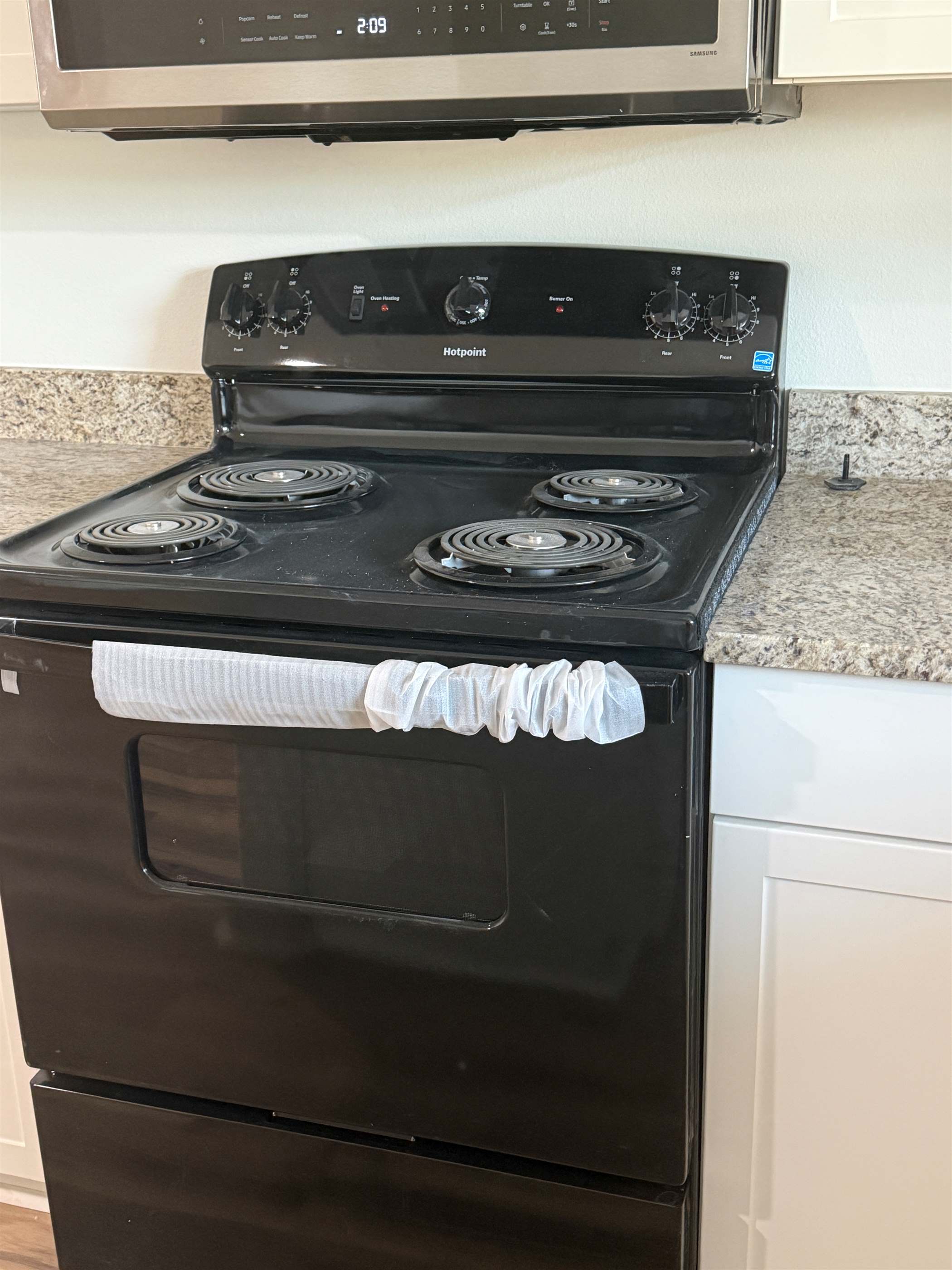 1708 Pine, Hearne, TX 77859