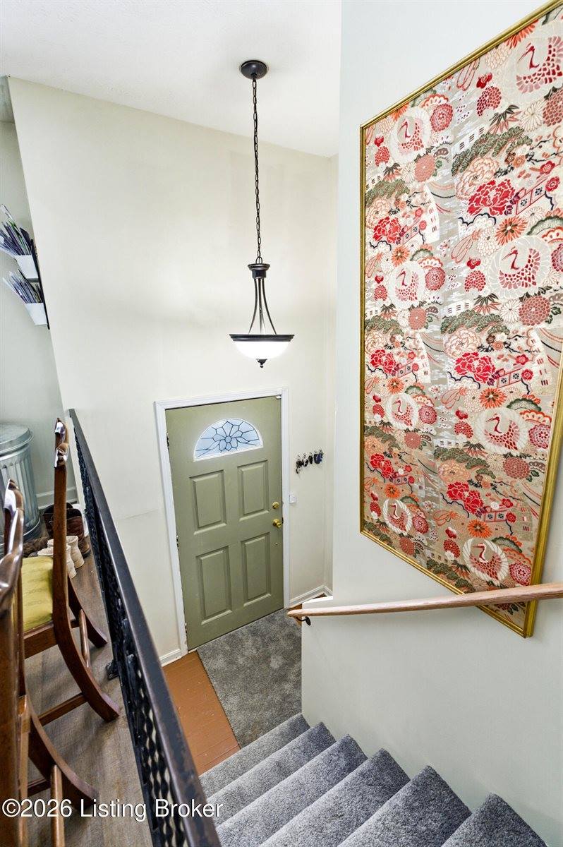 907 Rhonda Ct, Radcliff, KY 40160