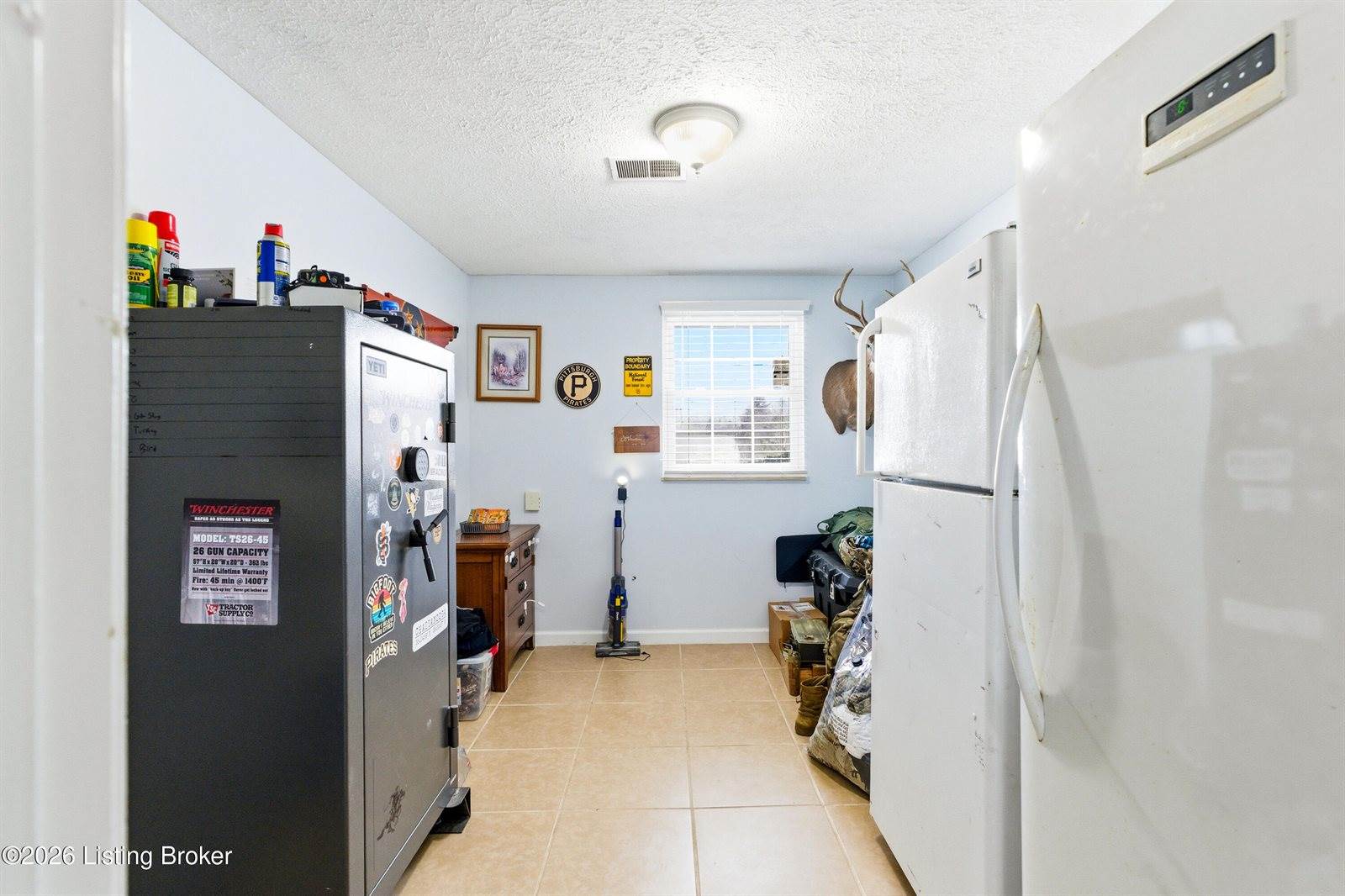 907 Rhonda Ct, Radcliff, KY 40160