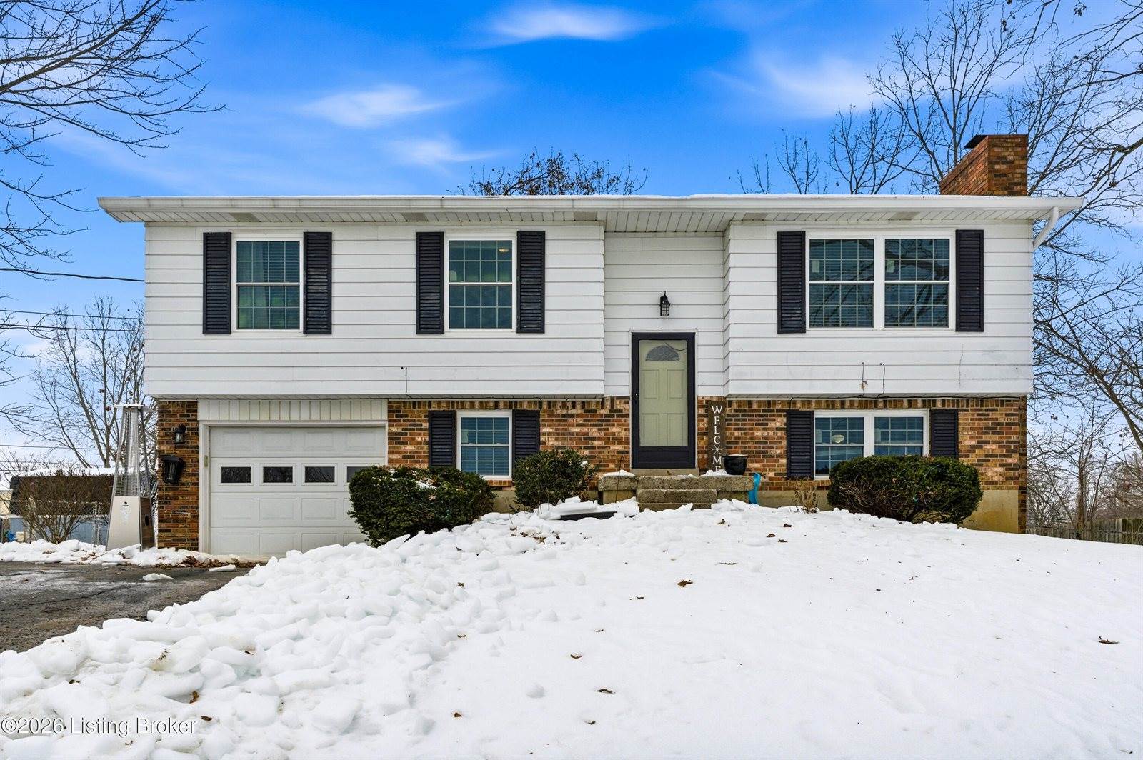 907 Rhonda Ct, Radcliff, KY 40160