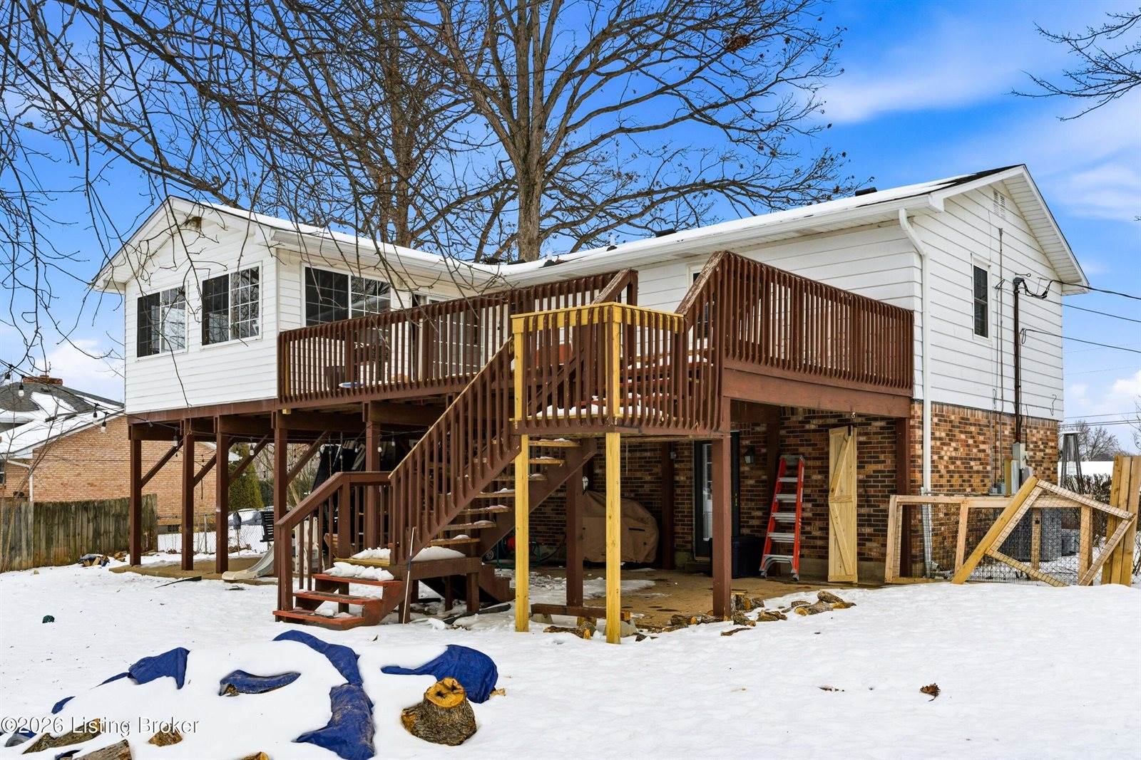 907 Rhonda Ct, Radcliff, KY 40160