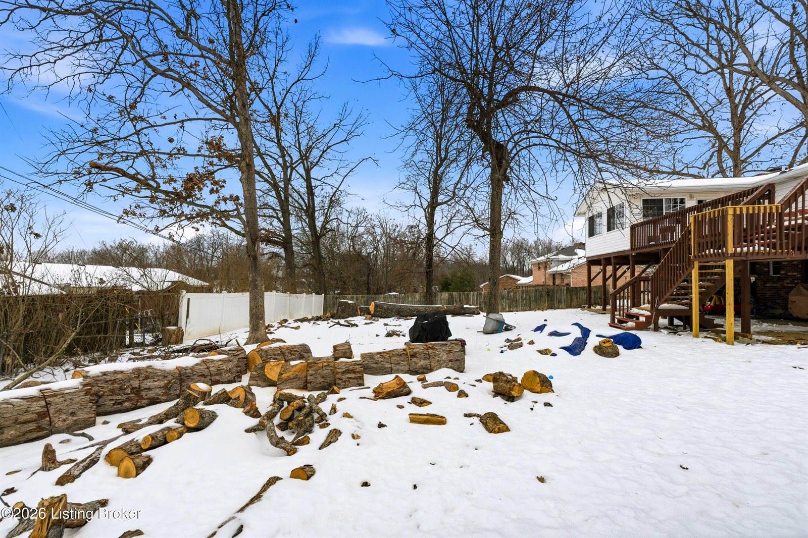 907 Rhonda Ct, Radcliff, KY 40160