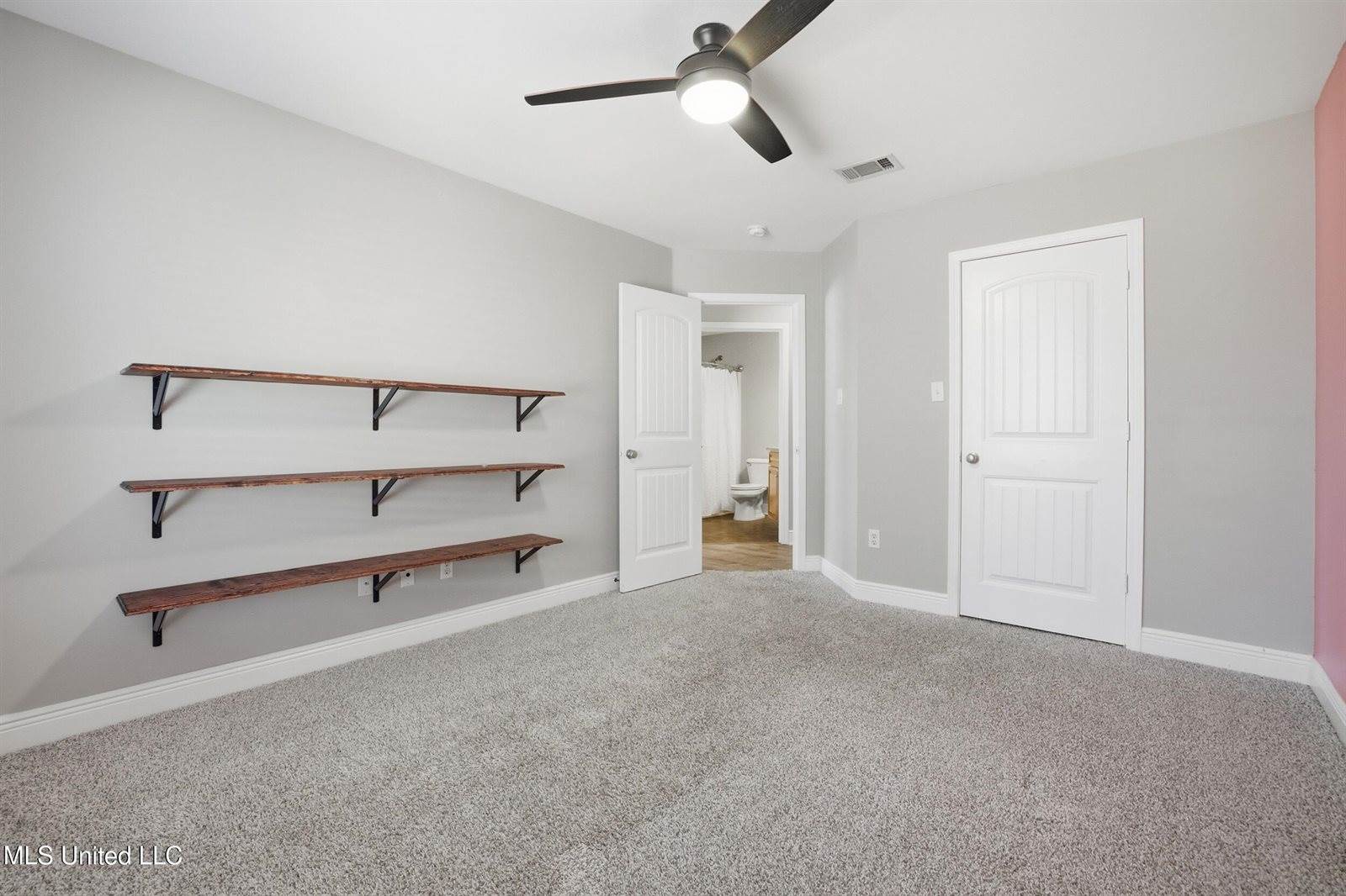 125 Brackish Place, Ocean Springs, MS 39564