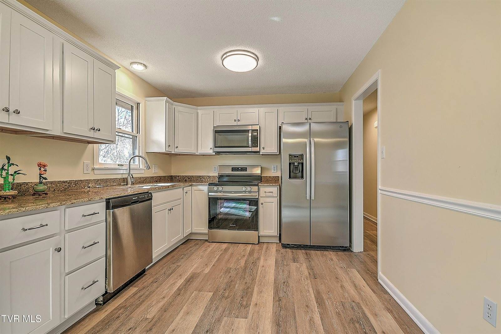 22126 Pinebrook Drive, Bristol, VA 24202