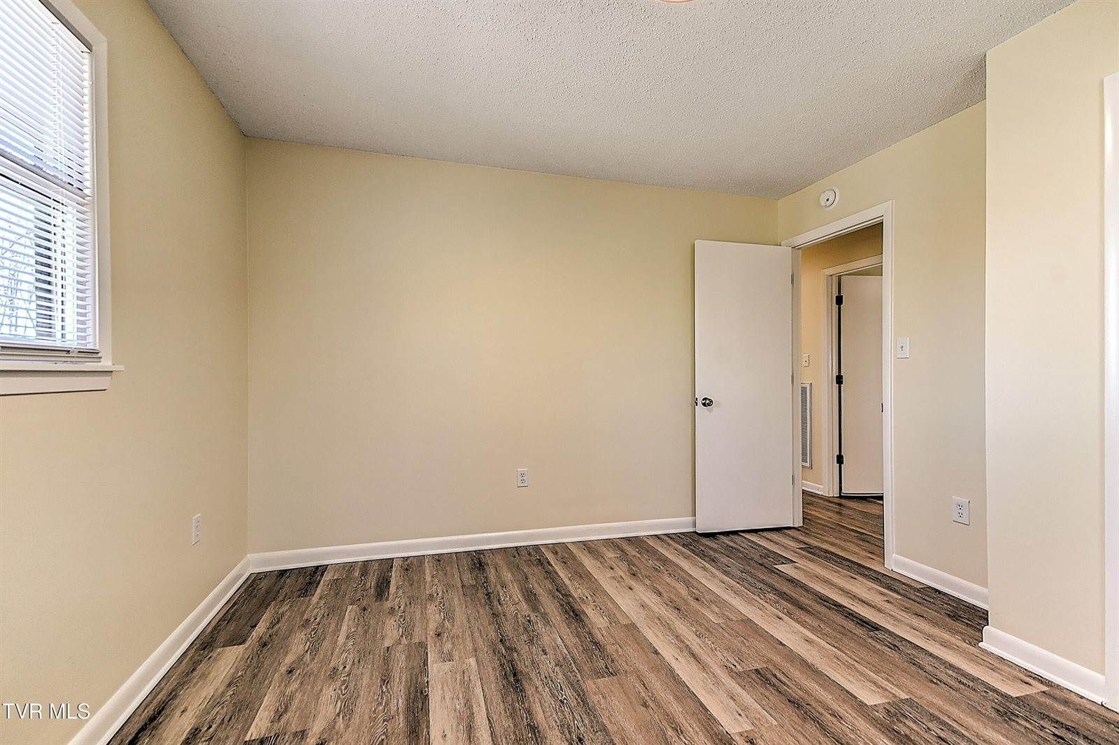 22126 Pinebrook Drive, Bristol, VA 24202