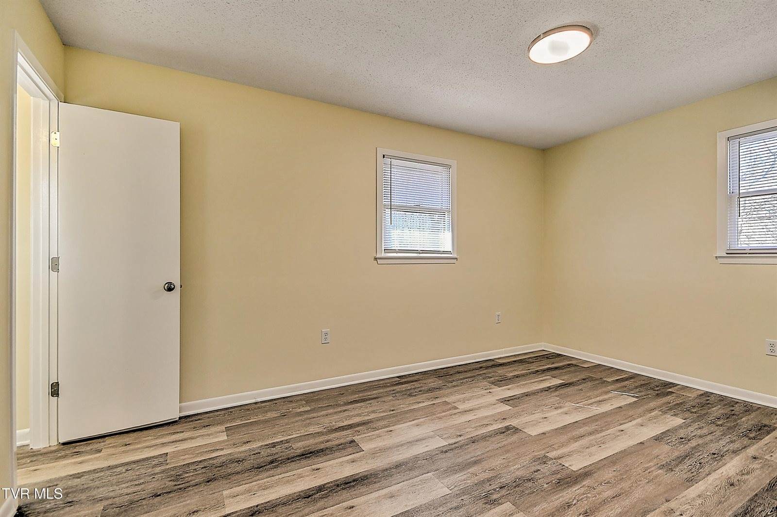 22126 Pinebrook Drive, Bristol, VA 24202