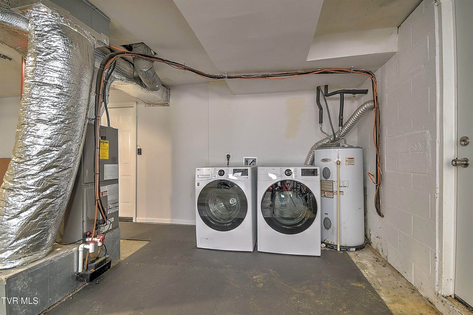 22126 Pinebrook Drive, Bristol, VA 24202