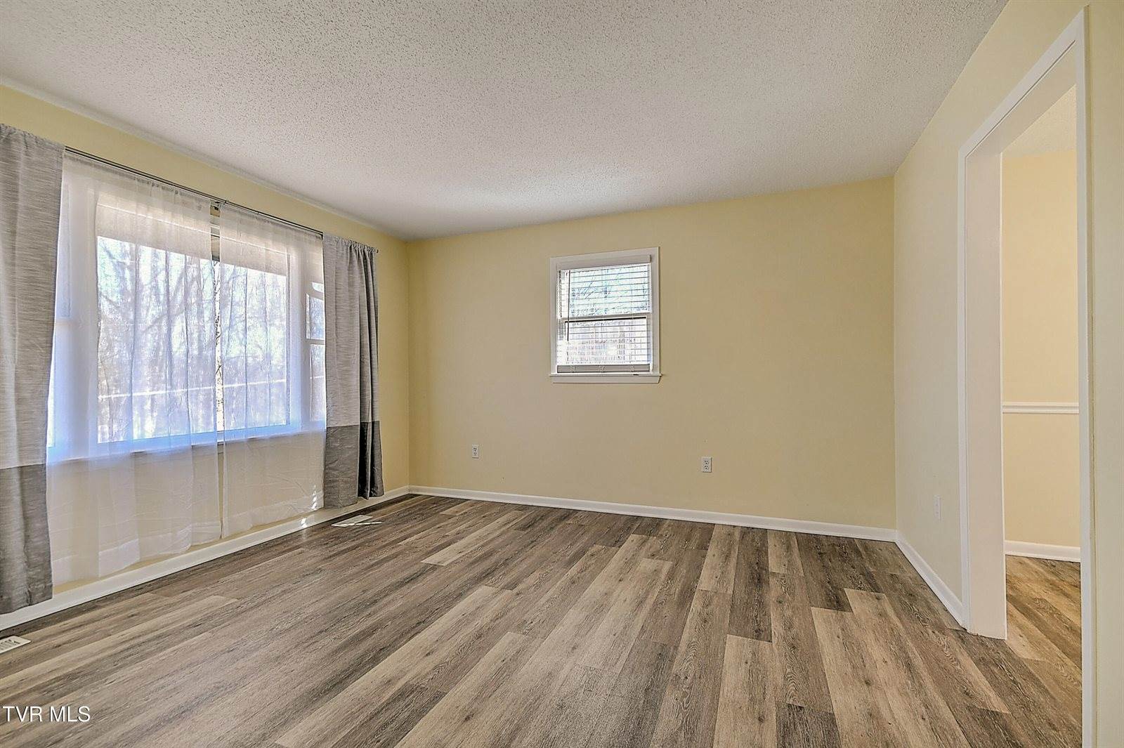 22126 Pinebrook Drive, Bristol, VA 24202