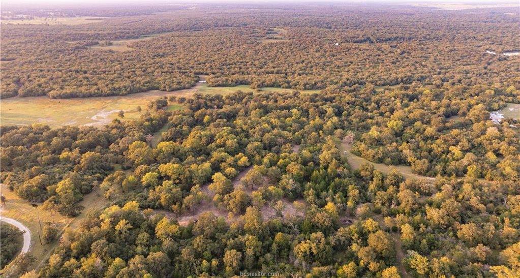 1691 Navasota Ridge Rd, Navasota, TX 77868