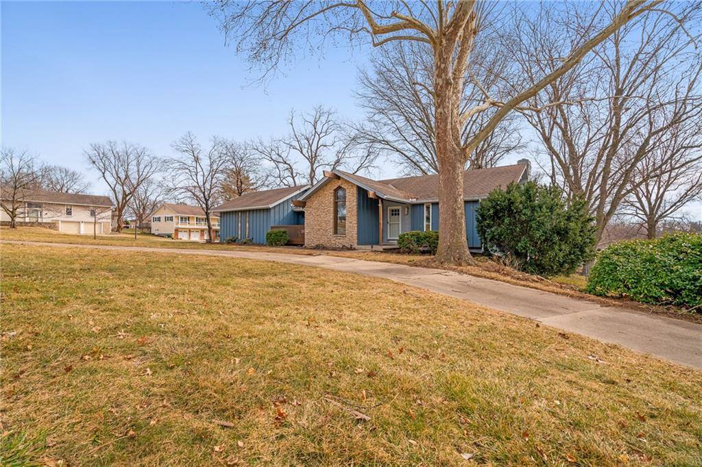 131 Seneca Lane, Lake Winnebago, MO 64034