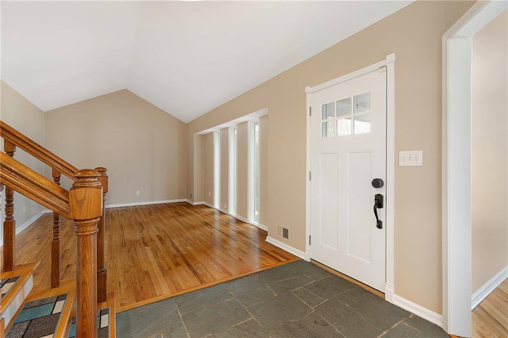 131 Seneca Lane, Lake Winnebago, MO 64034