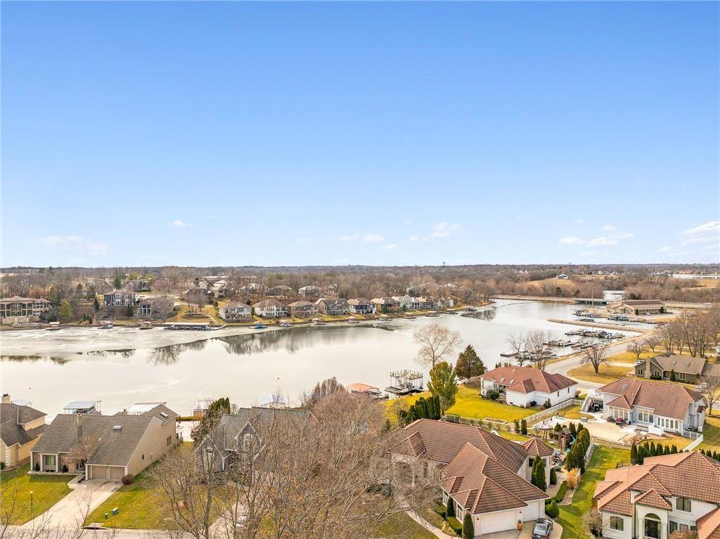 131 Seneca Lane, Lake Winnebago, MO 64034