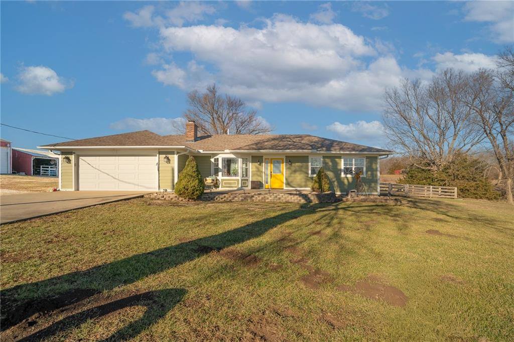 5302 State Route 18 Highway, Adrian, MO 64720