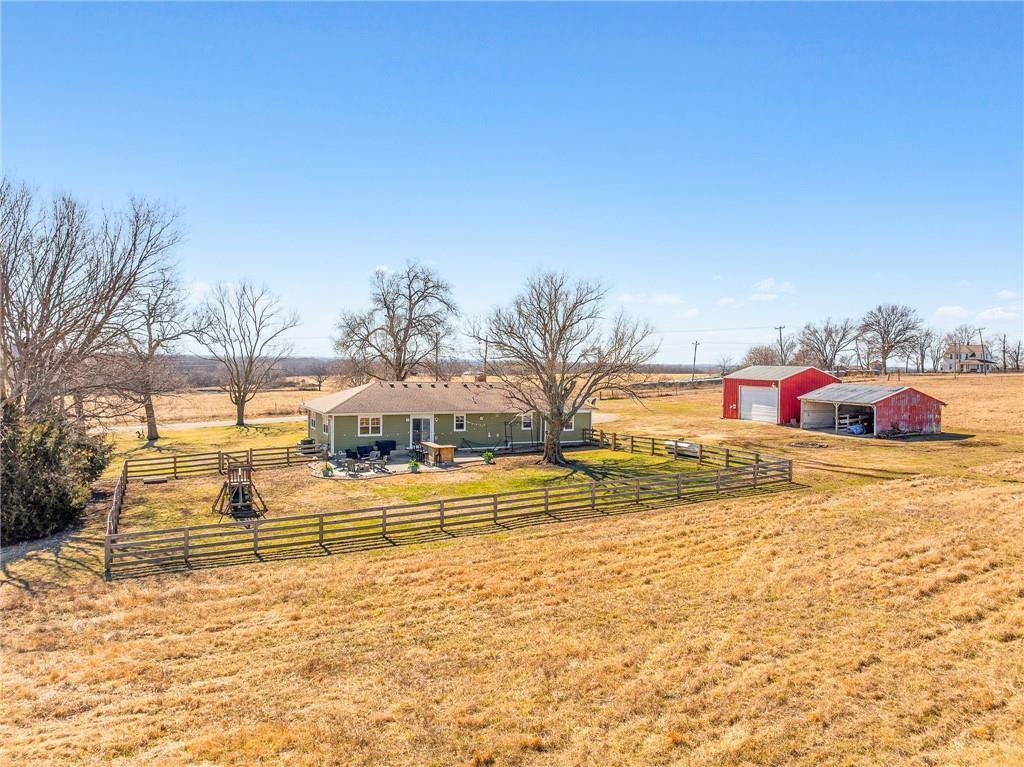 5302 State Route 18 Highway, Adrian, MO 64720