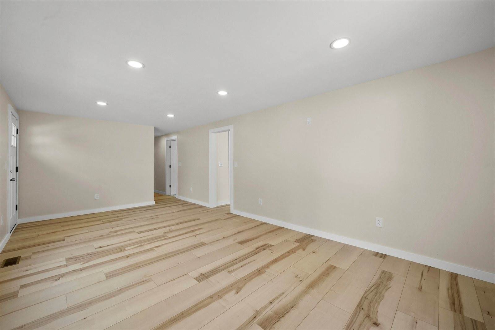 6803 Danes Drive, Houghton Lake, MI 48629