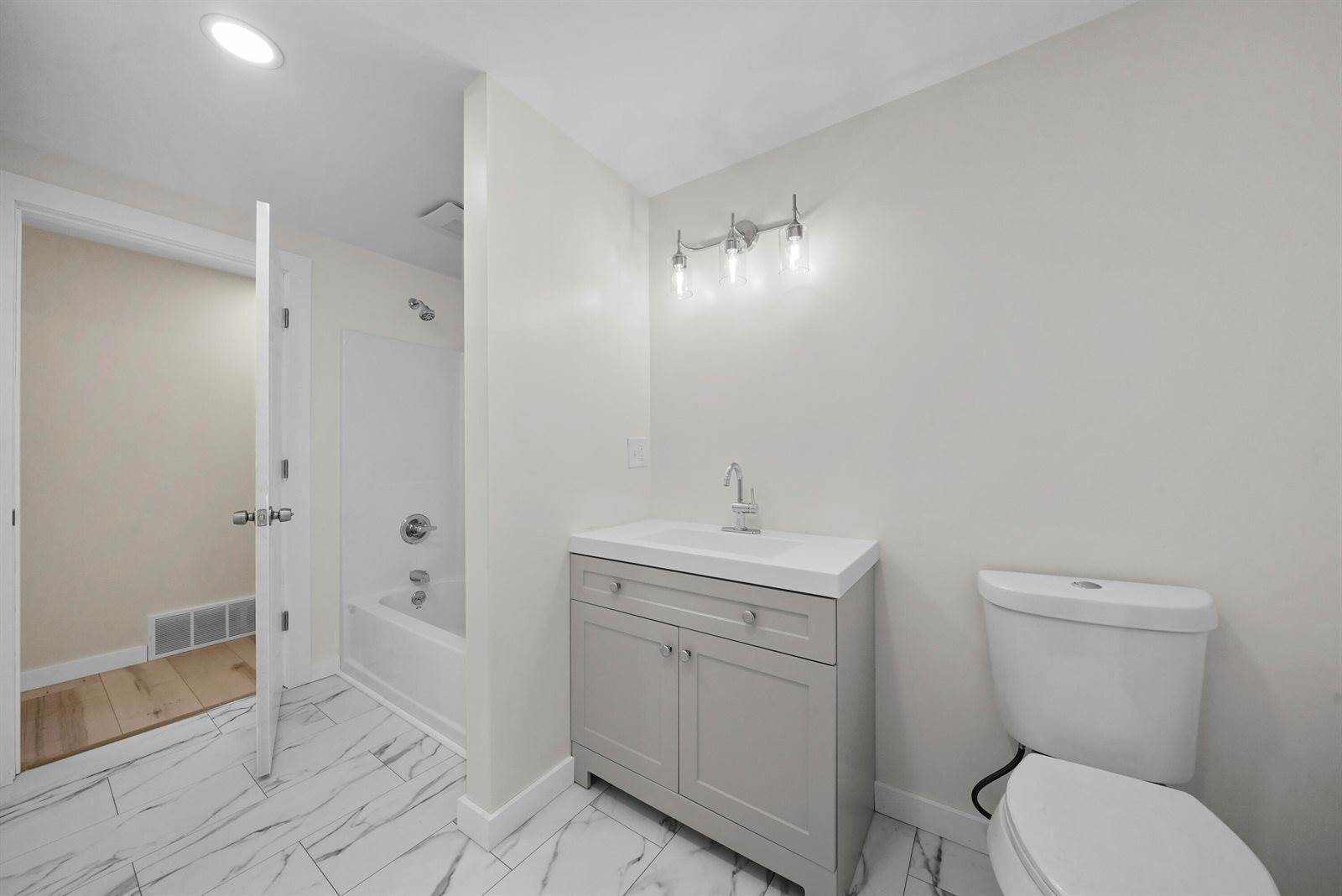 6803 Danes Drive, Houghton Lake, MI 48629