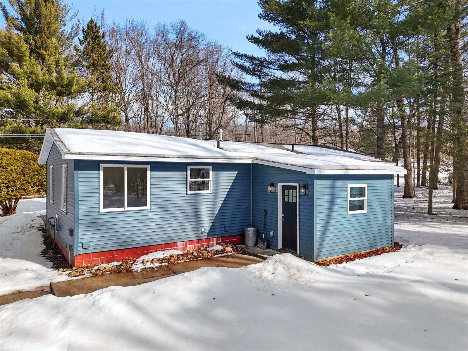 6803 Danes Drive, Houghton Lake, MI 48629