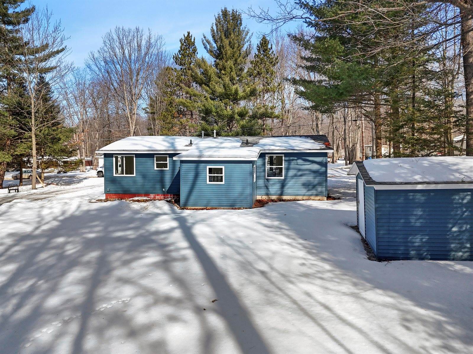 6803 Danes Drive, Houghton Lake, MI 48629