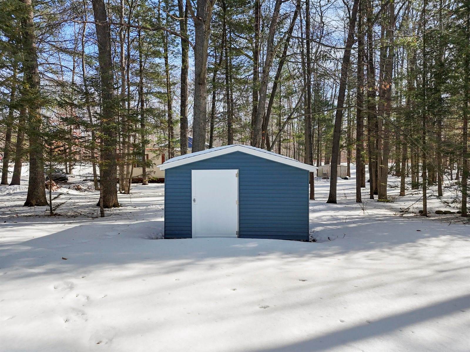 6803 Danes Drive, Houghton Lake, MI 48629