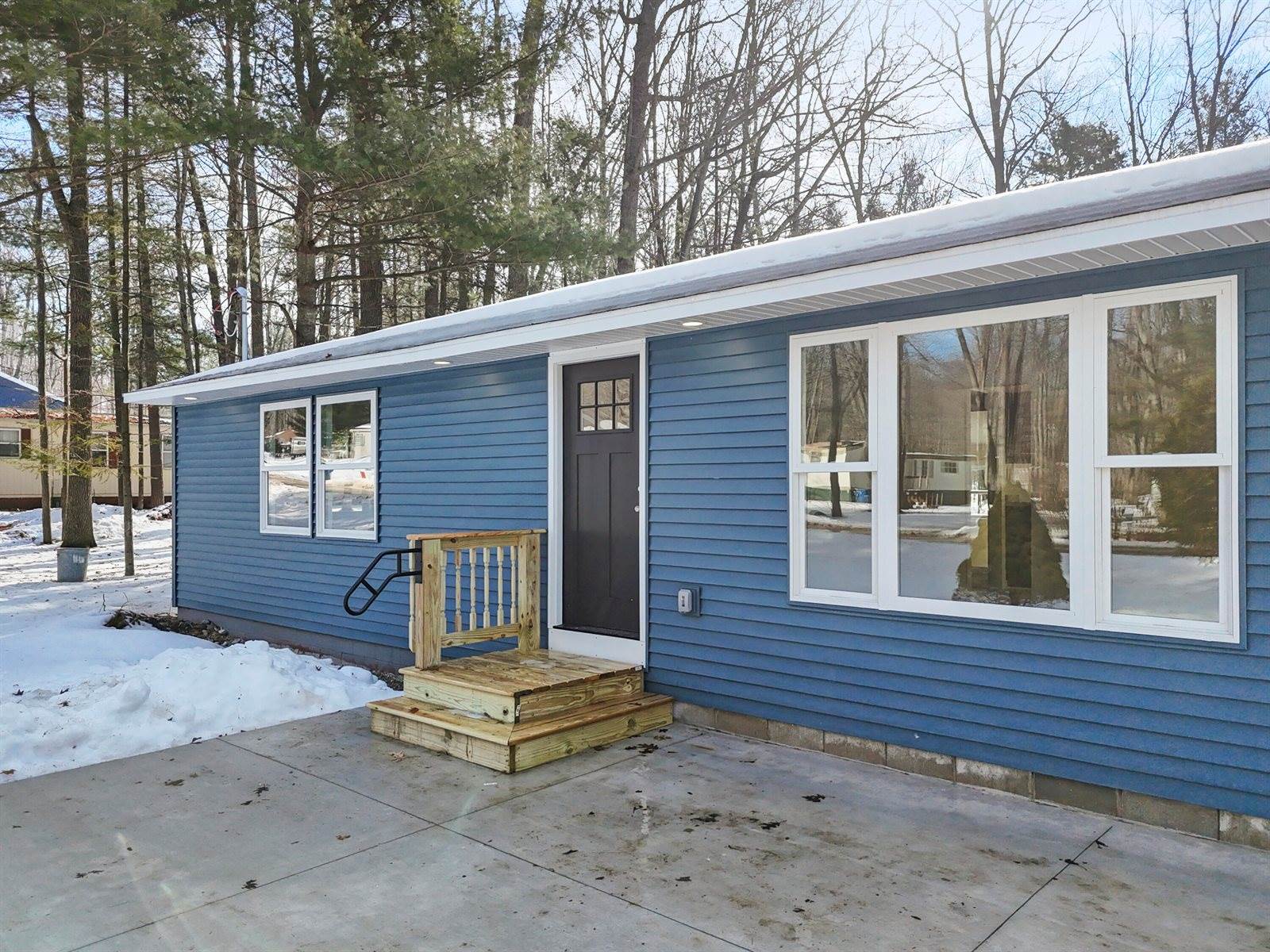 6803 Danes Drive, Houghton Lake, MI 48629