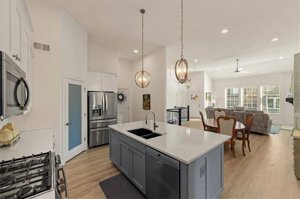 6520 Barth Road, Shawnee, KS 66226