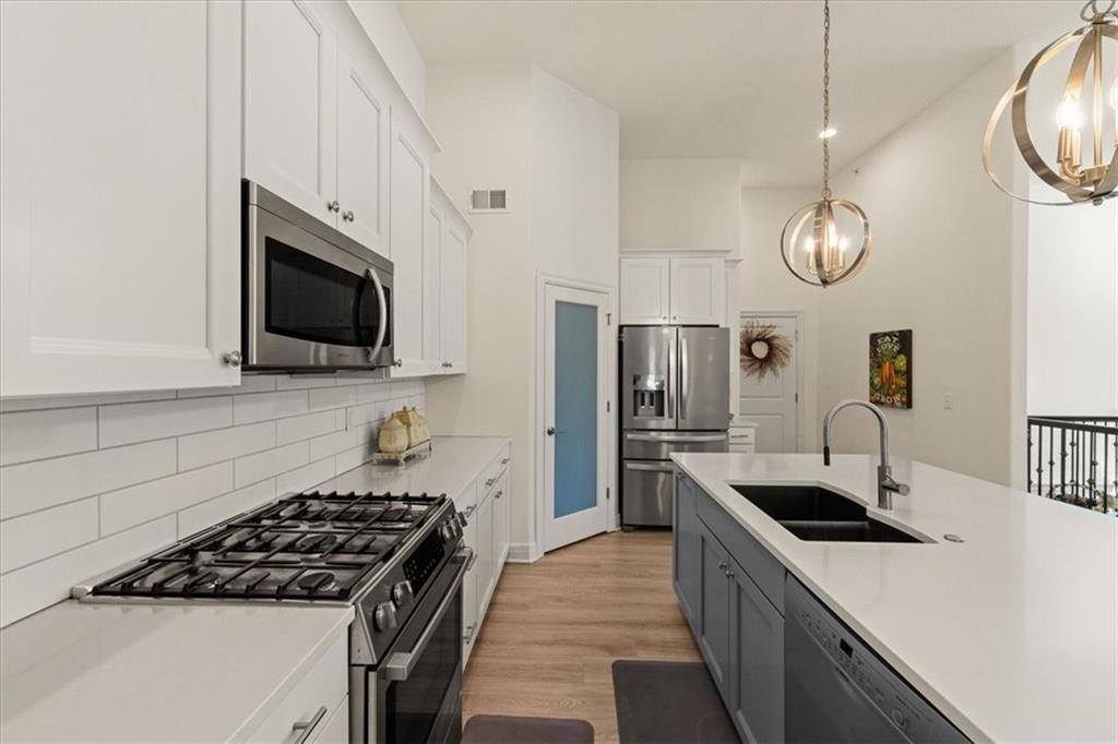 6520 Barth Road, Shawnee, KS 66226