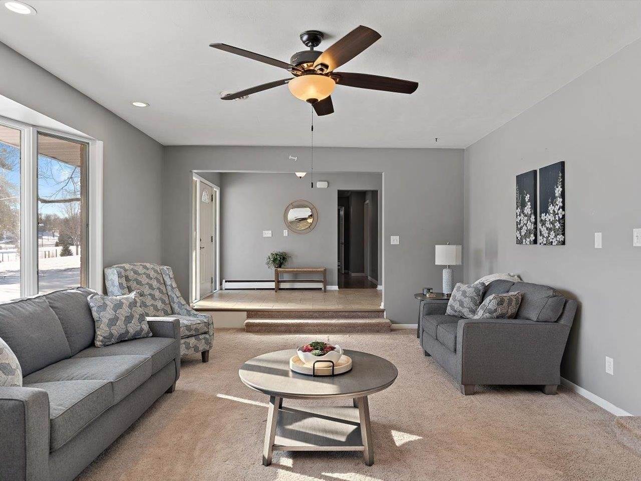 8210 Ridgewood Road, Rock Island, IL 61201