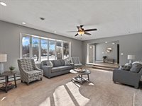 8210 Ridgewood Road, Rock Island, IL 61201