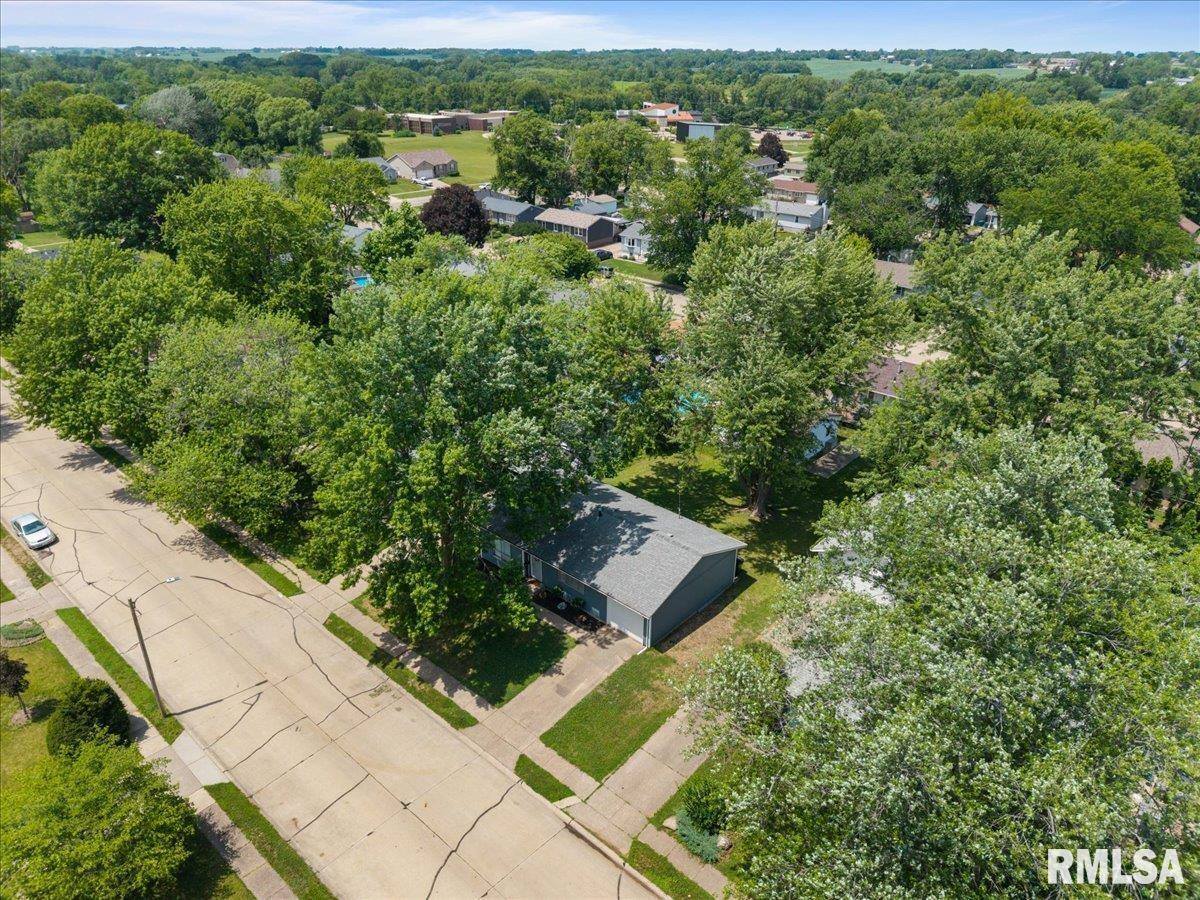 3518 West Garfield Street, Davenport, IA 52804