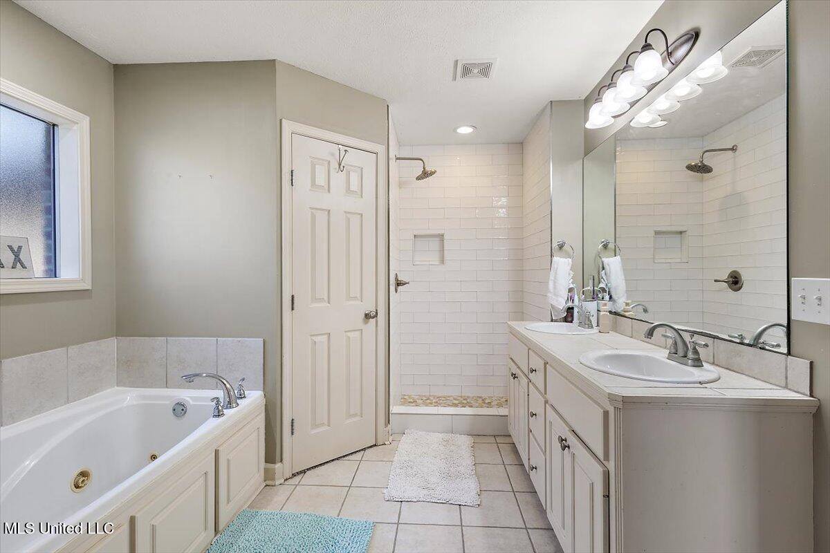 159 Regatta Drive, Brandon, MS 39047