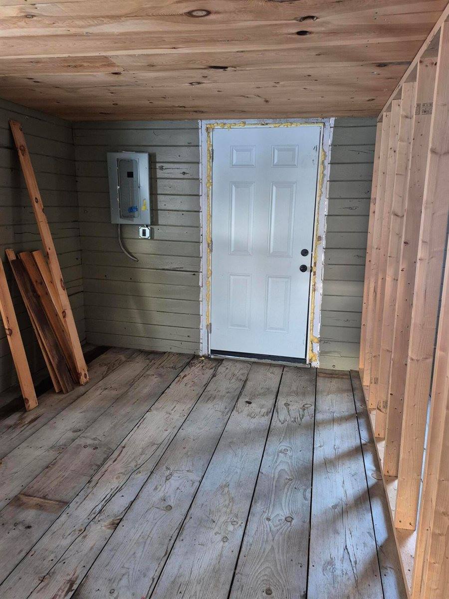 2048 County Road, New Limerick, ME 04761