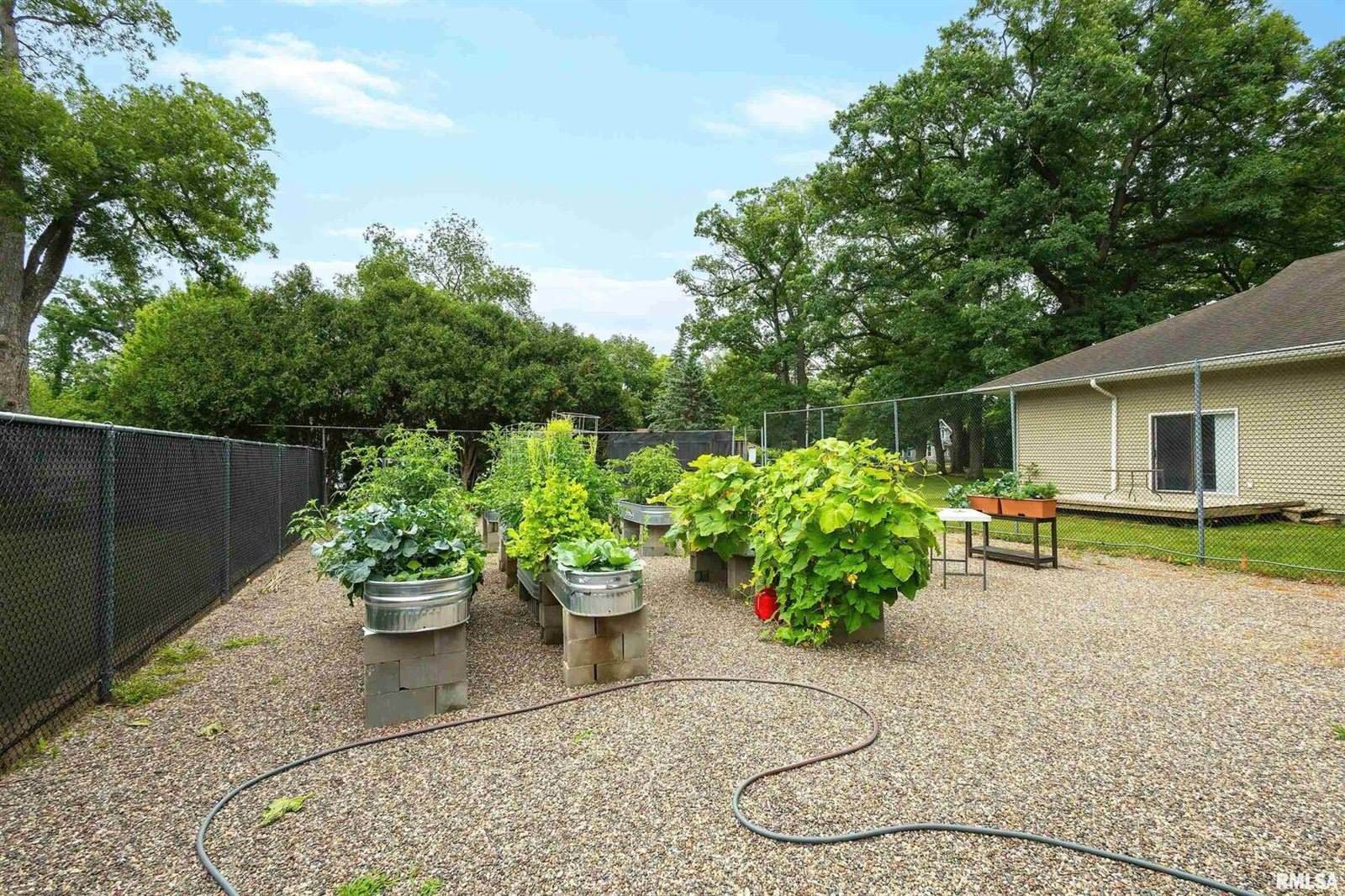 2809 12th Avenue, Rock Island, IL 61201