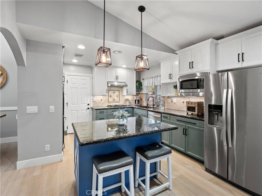 28331 Royal Road, Castaic, CA 91384