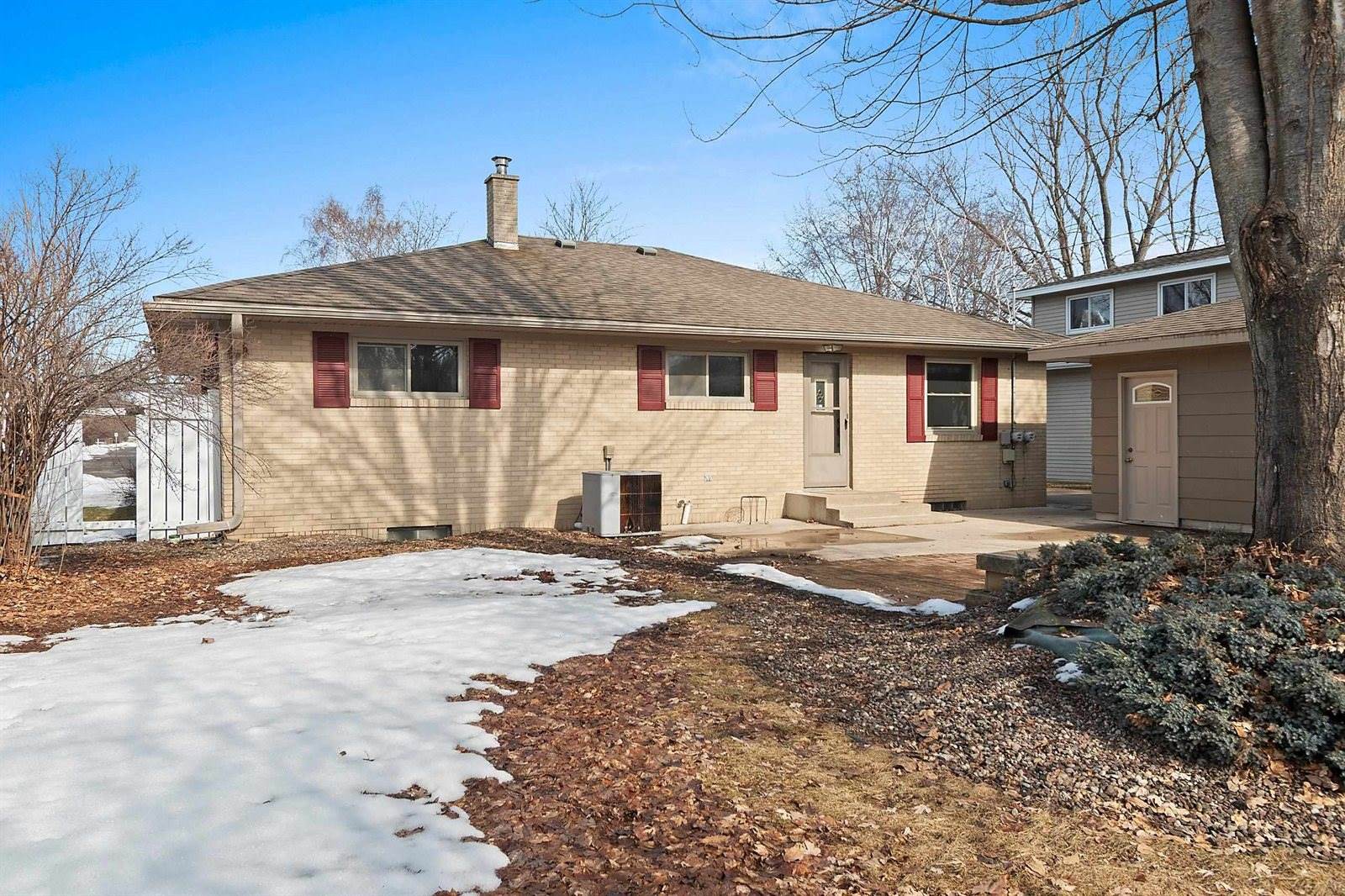 3137 Parkdale Drive, Marinette, WI 54143