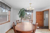 3137 Parkdale Drive, Marinette, WI 54143