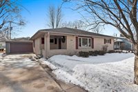 3137 Parkdale Drive, Marinette, WI 54143