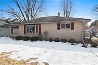3137 Parkdale Drive, Marinette, WI 54143