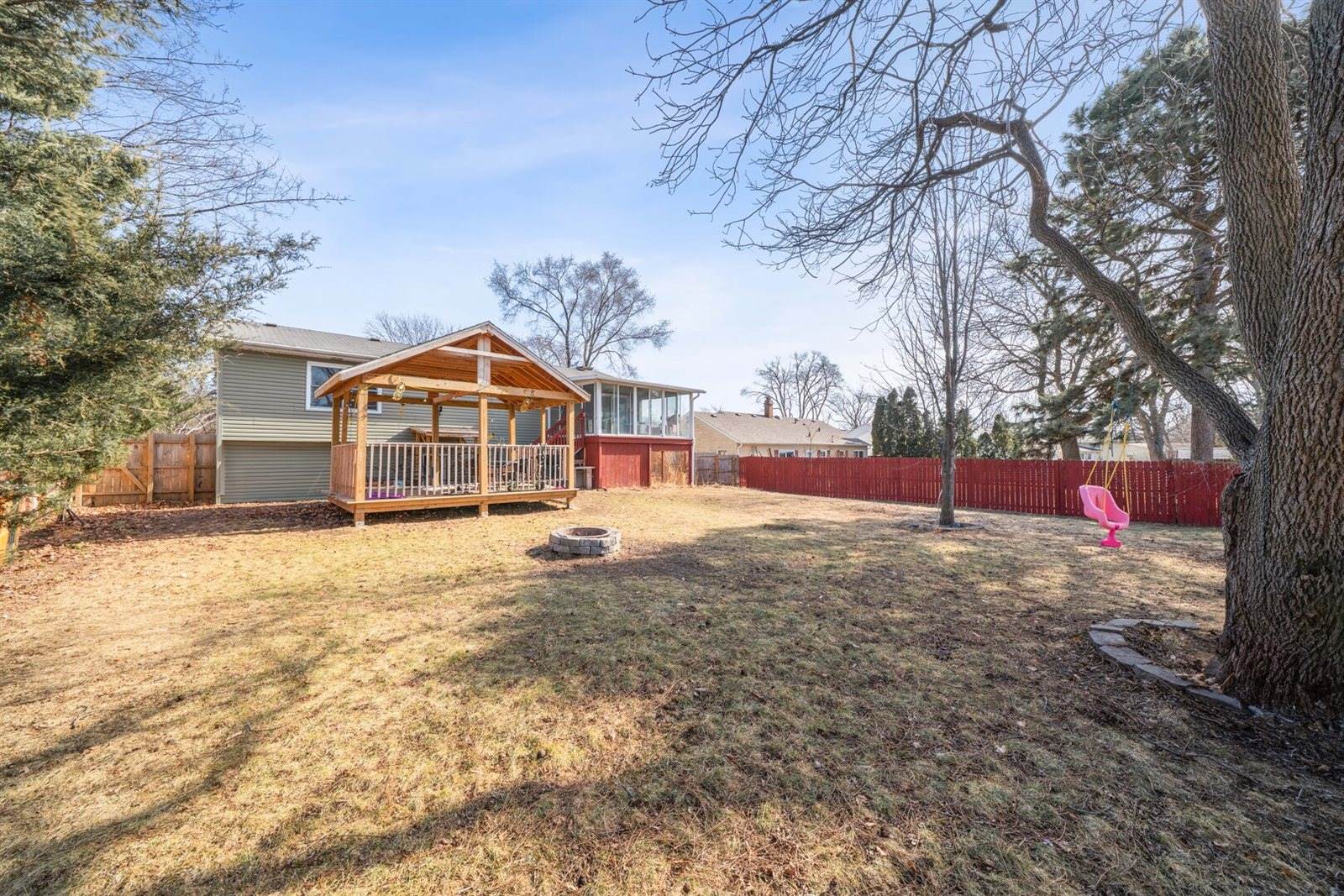 220 North Rosedale Avenue, Aurora, IL 60506