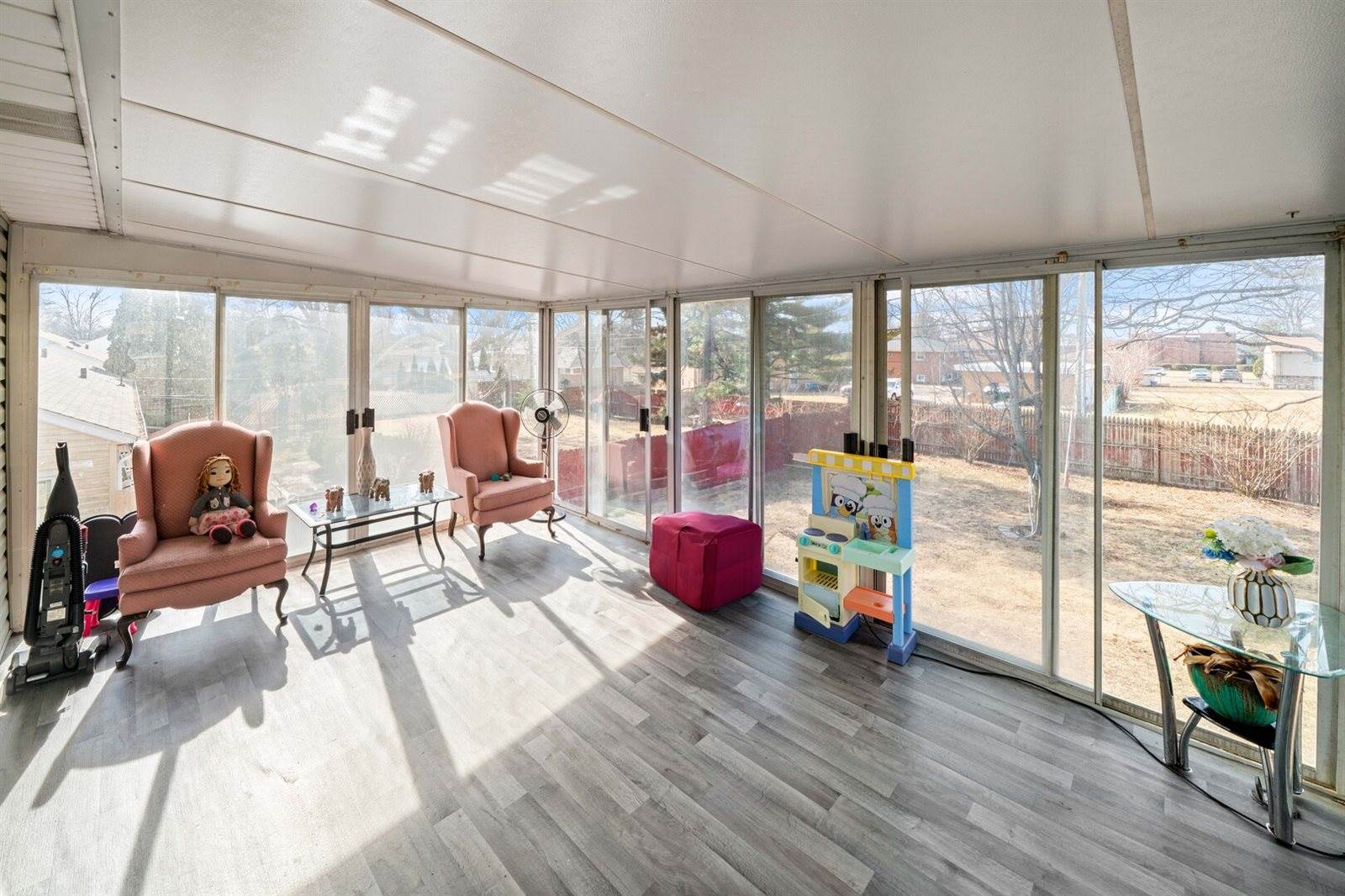 220 North Rosedale Avenue, Aurora, IL 60506