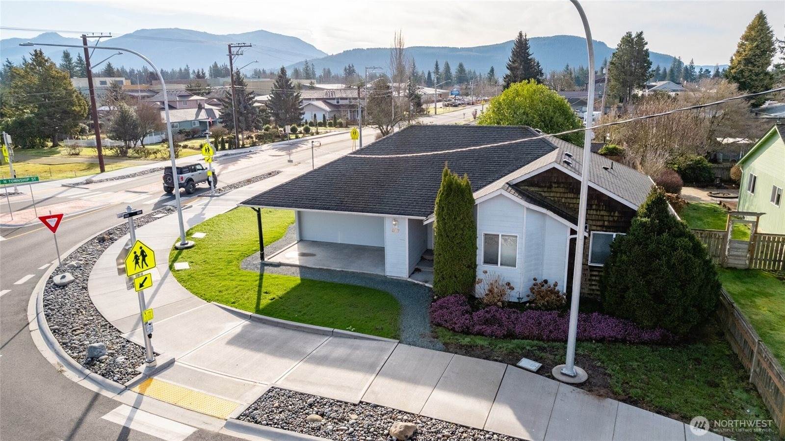 827 John Liner Road, Sedro Woolley, WA 98284