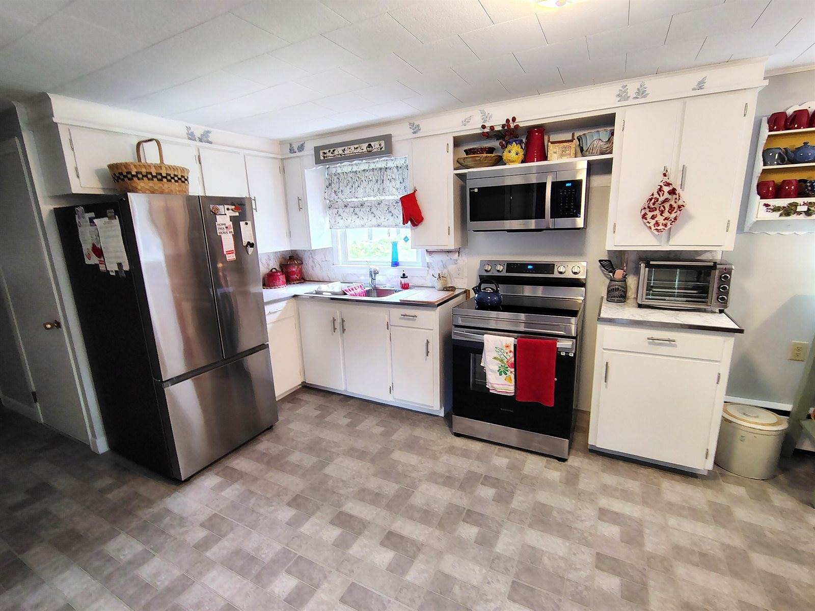 90 Whig Street, Winterport, ME 04496