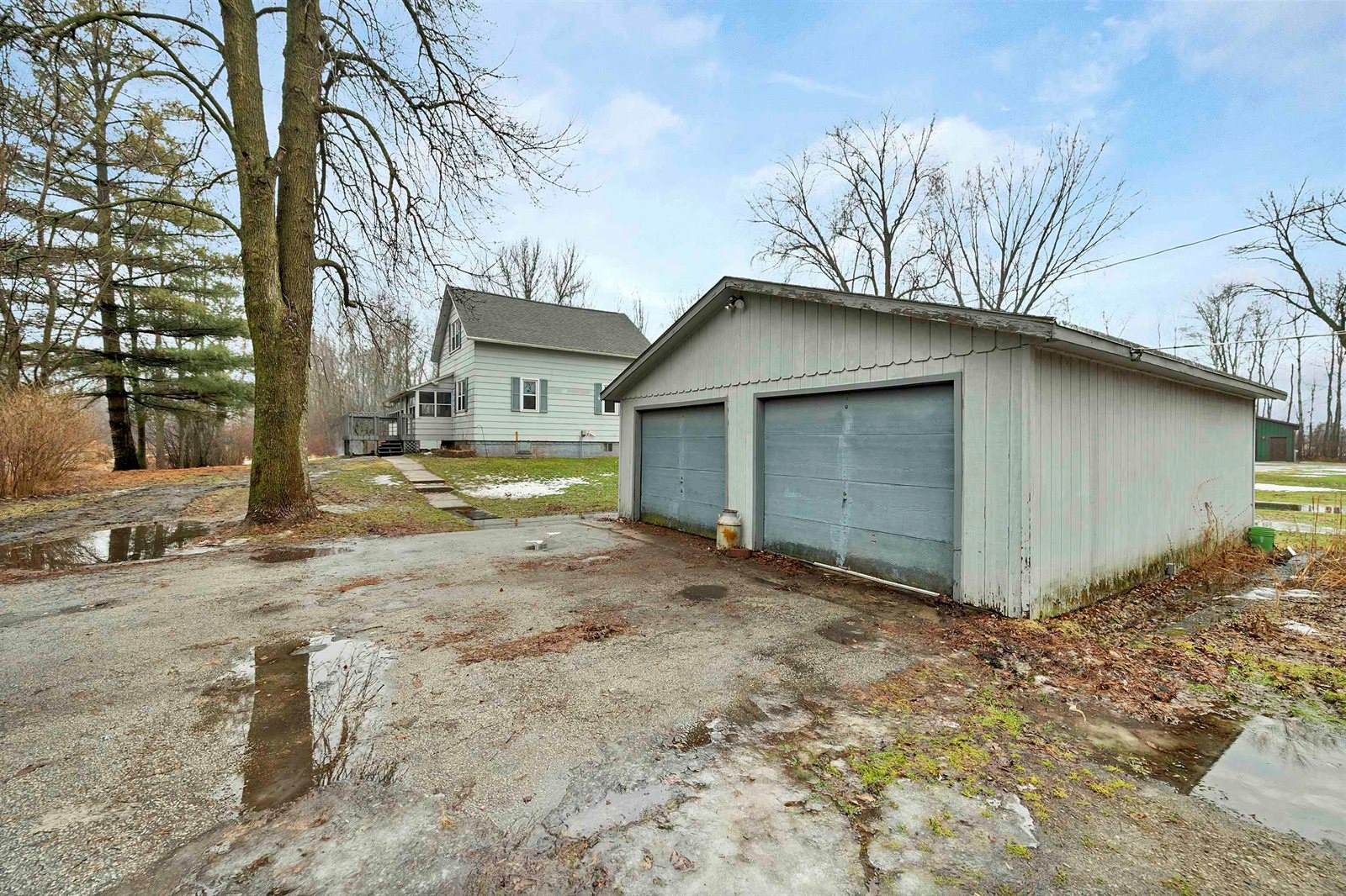 4907 Ball Park Road, Little Suamico, WI 54141