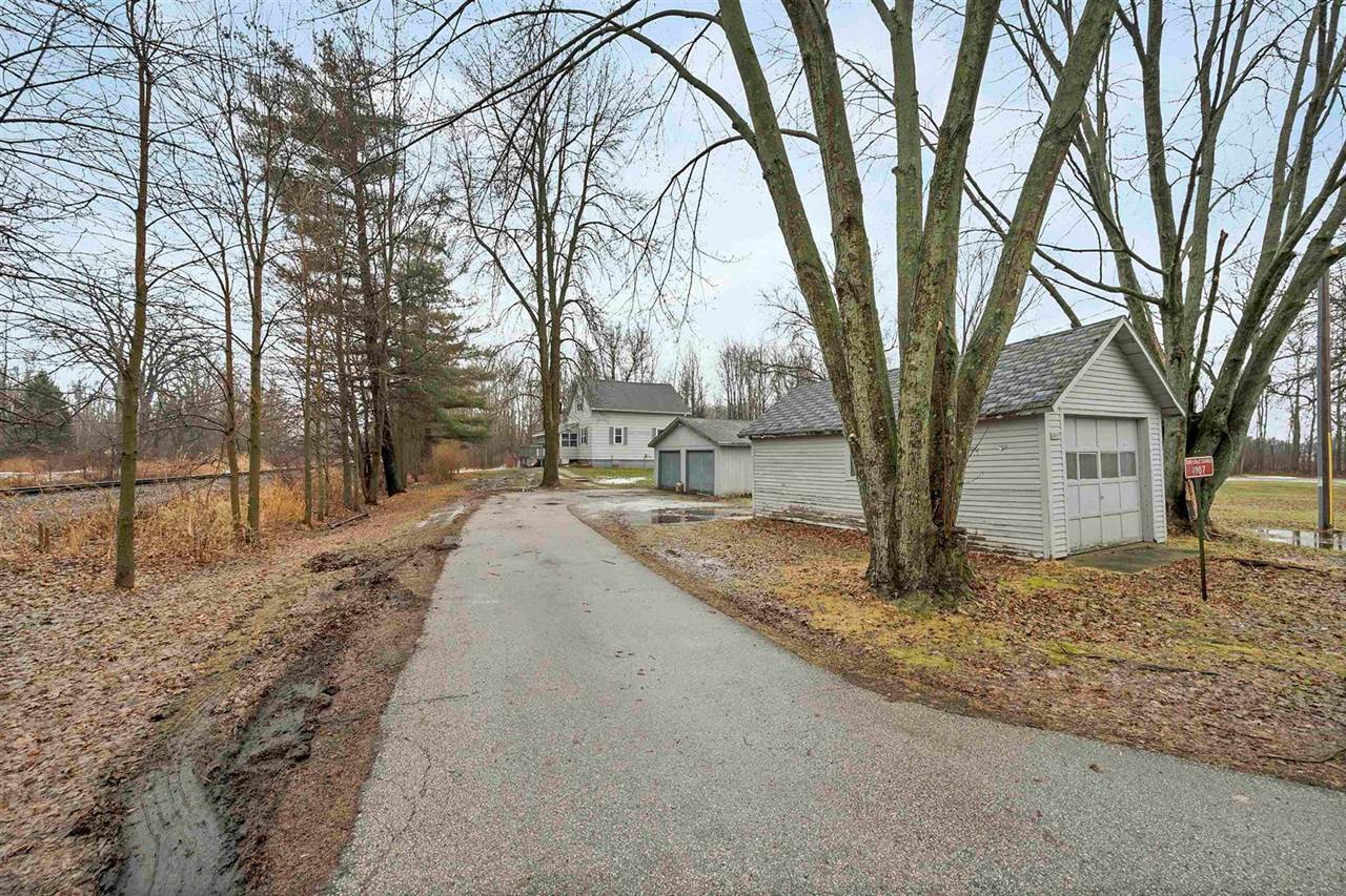 4907 Ball Park Road, Little Suamico, WI 54141