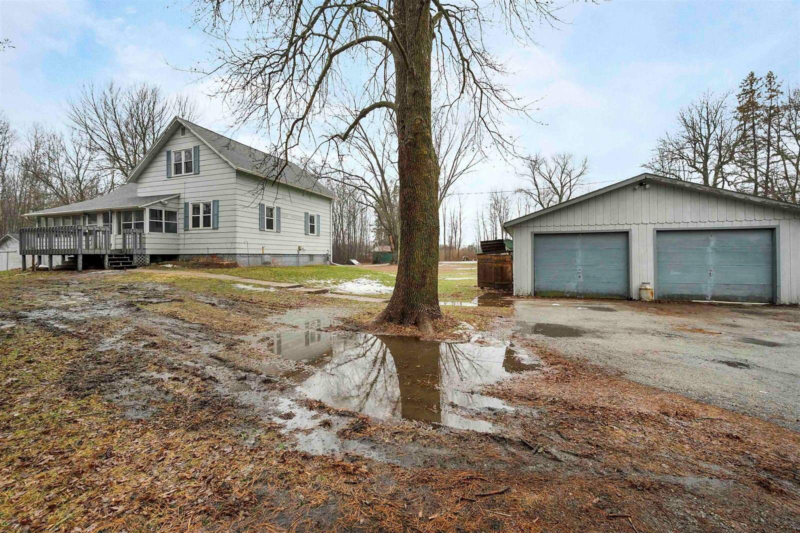 4907 Ball Park Road, Little Suamico, WI 54141